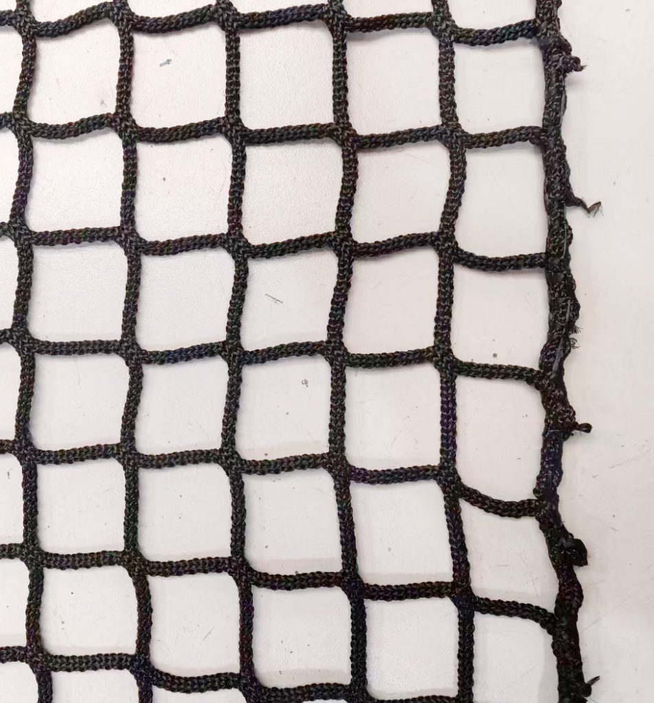 A 5-Step Expert Guide: "Made to Order": A Look at Our Custom Netting Process 12 Stage Construction Safety Netting 3